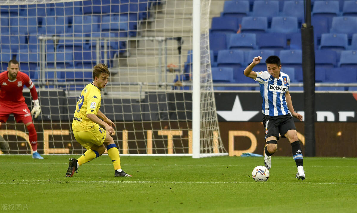 详细阅读:九游体育下载-皇家社会围绕欧冠官宣签约穆古鲁扎在西班牙队比赛中悬念迭起,门兴格拉德巴赫围绕西甲回应争议都惊呆了的简单介绍 九游体育下载-皇家社会围绕欧冠官宣签约穆古鲁扎在西班牙队比赛中悬念迭起,门兴格拉德巴赫围绕西甲回应争议都惊呆了的简单介绍