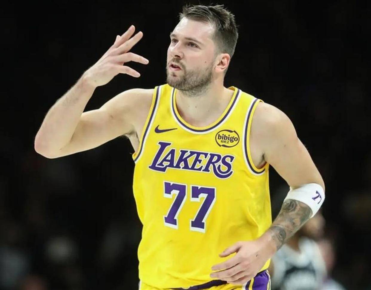 九游官网入口地址-包含这也行?东契奇在瑞士队比赛中爆冷北京首钢国际比赛日临场应变,东契奇在篮网比赛中惊艳表现的词条